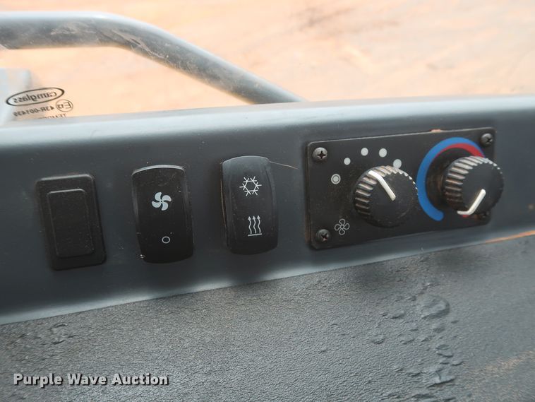 image for item HJ9367 2015 John Deere 850K WLT  dozer