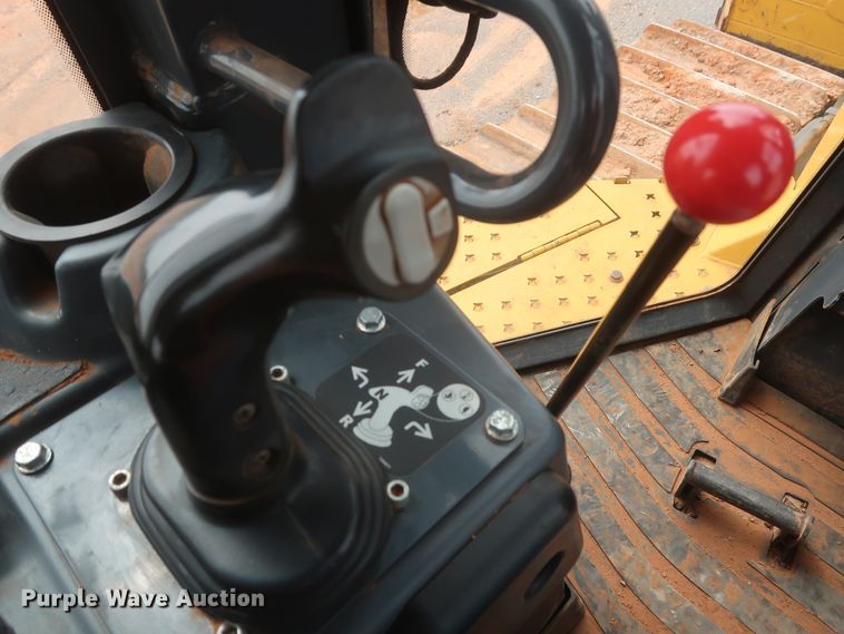 image for item HJ9367 2015 John Deere 850K WLT  dozer