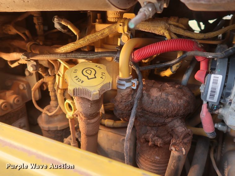 image for item HJ9367 2015 John Deere 850K WLT  dozer