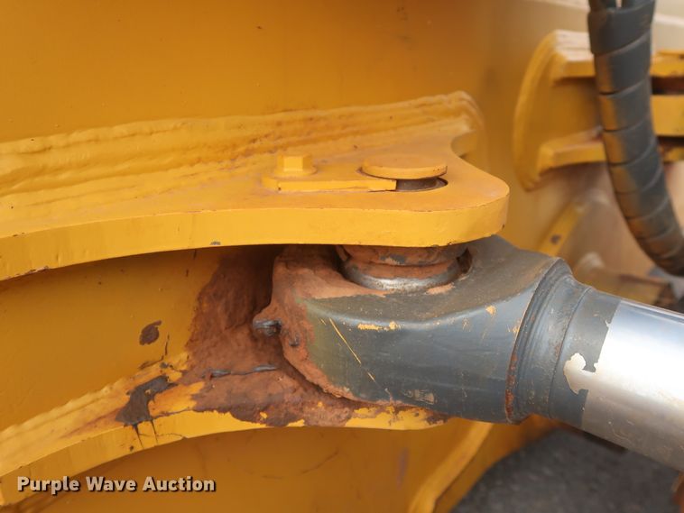 image for item HJ9367 2015 John Deere 850K WLT  dozer