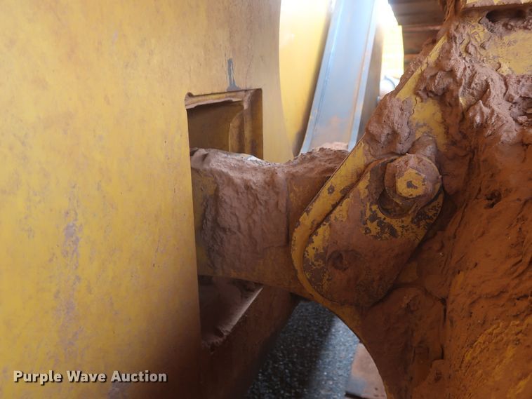 image for item HJ9367 2015 John Deere 850K WLT  dozer