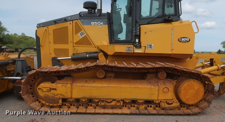 image for item HJ9367 2015 John Deere 850K WLT  dozer