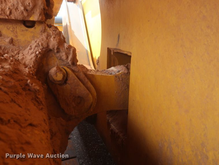 image for item HJ9367 2015 John Deere 850K WLT  dozer