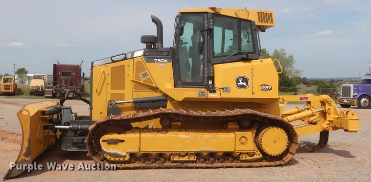 image for item HJ9368 2015 John Deere 750K WLT  dozer