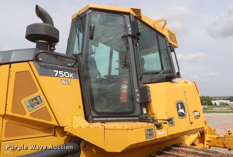 image for item HJ9368 2015 John Deere 750K WLT  dozer