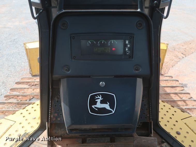 image for item HJ9368 2015 John Deere 750K WLT  dozer