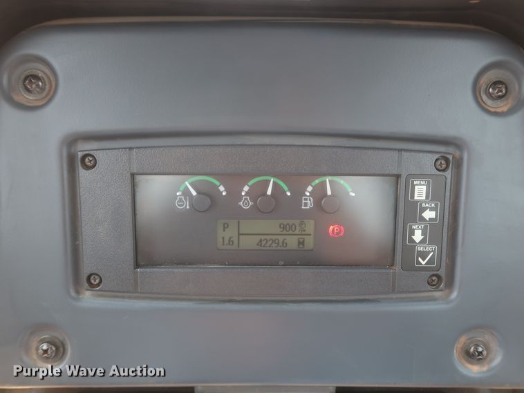 image for item HJ9368 2015 John Deere 750K WLT  dozer