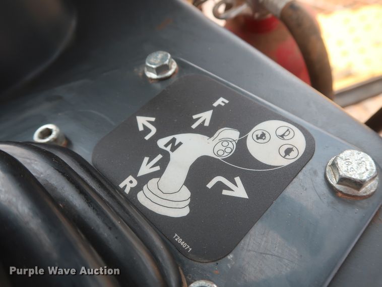 image for item HJ9368 2015 John Deere 750K WLT  dozer