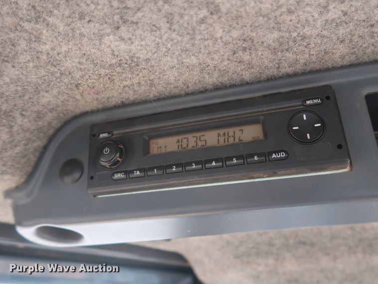 image for item HJ9368 2015 John Deere 750K WLT  dozer