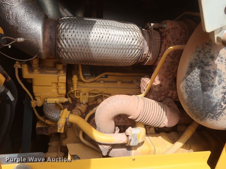 image for item HJ9368 2015 John Deere 750K WLT  dozer