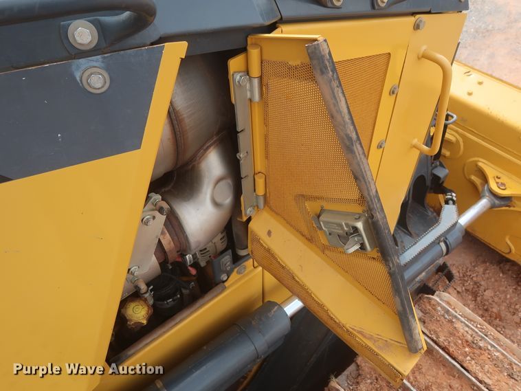 image for item HJ9368 2015 John Deere 750K WLT  dozer