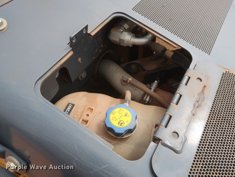 image for item HJ9368 2015 John Deere 750K WLT  dozer