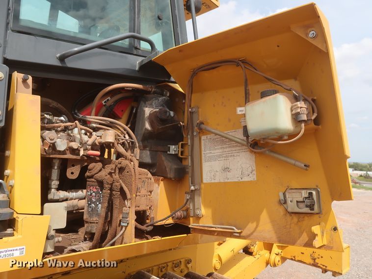 image for item HJ9368 2015 John Deere 750K WLT  dozer