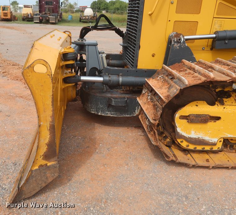 image for item HJ9368 2015 John Deere 750K WLT  dozer