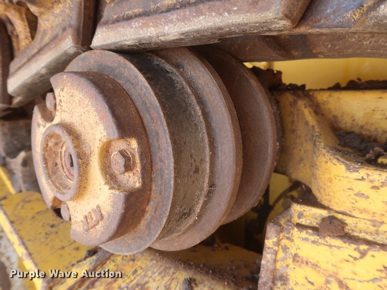 image for item HJ9368 2015 John Deere 750K WLT  dozer