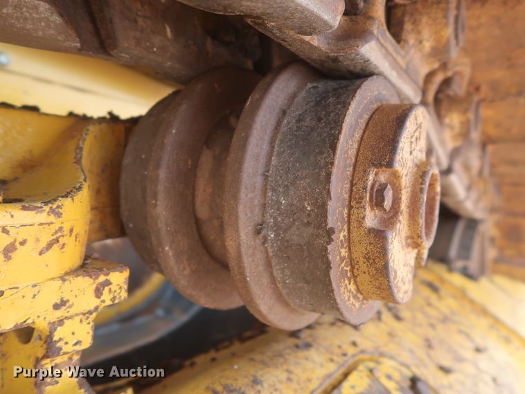 image for item HJ9368 2015 John Deere 750K WLT  dozer