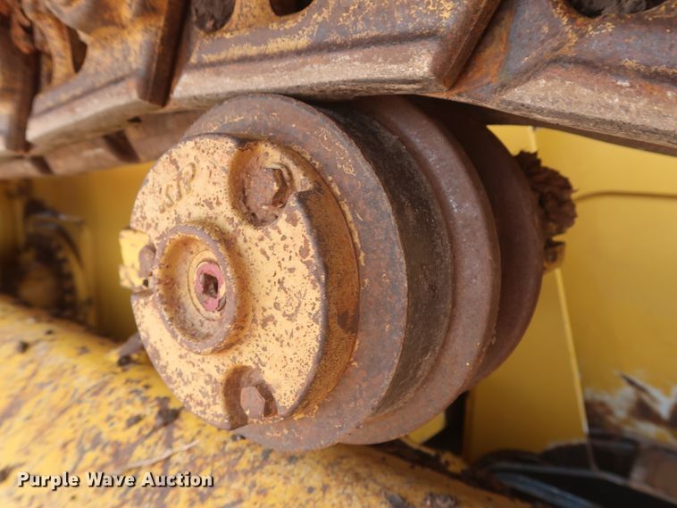 image for item HJ9368 2015 John Deere 750K WLT  dozer