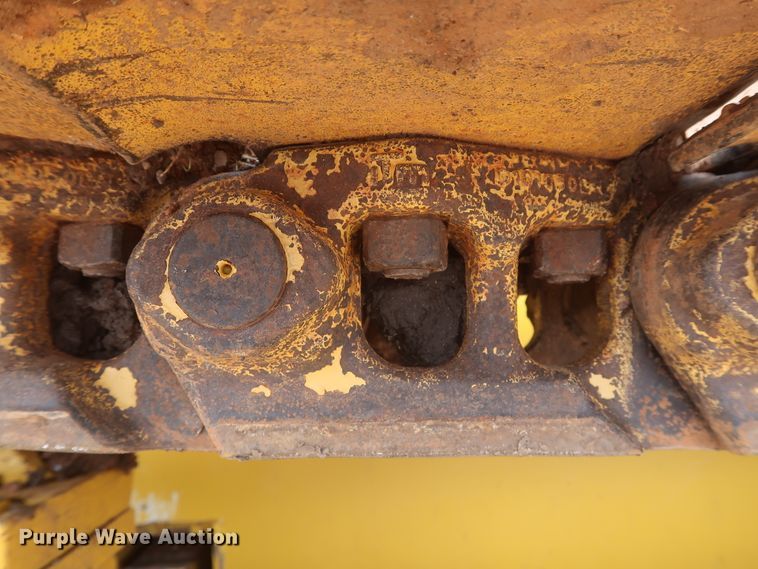 image for item HJ9368 2015 John Deere 750K WLT  dozer