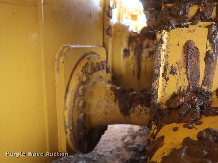 image for item HJ9368 2015 John Deere 750K WLT  dozer