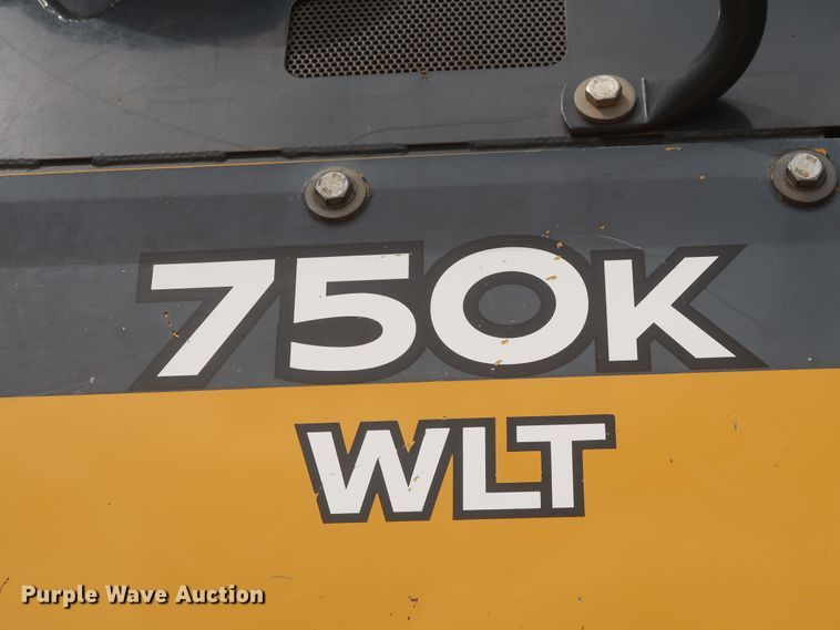 image for item HJ9368 2015 John Deere 750K WLT  dozer