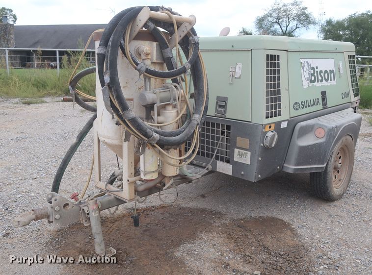 image for item HJ9371 Sullair 210H  air compressor