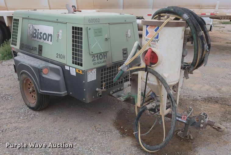 image for item HJ9371 Sullair 210H  air compressor