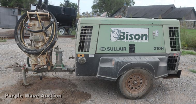 image for item HJ9371 Sullair 210H  air compressor