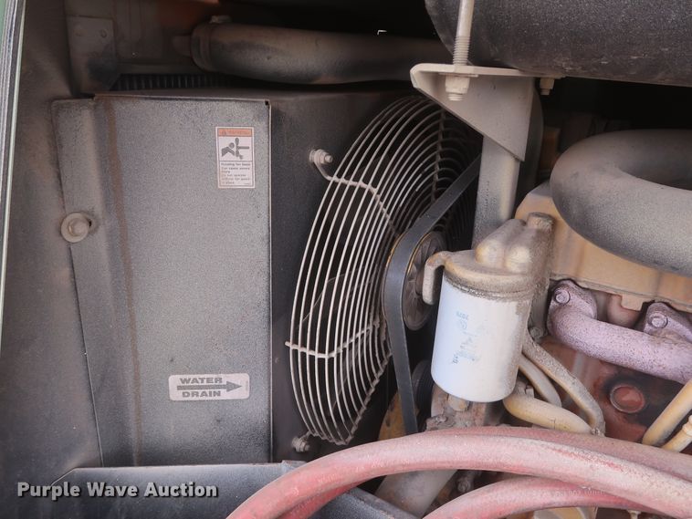 image for item HJ9371 Sullair 210H  air compressor