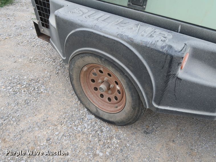 image for item HJ9371 Sullair 210H  air compressor