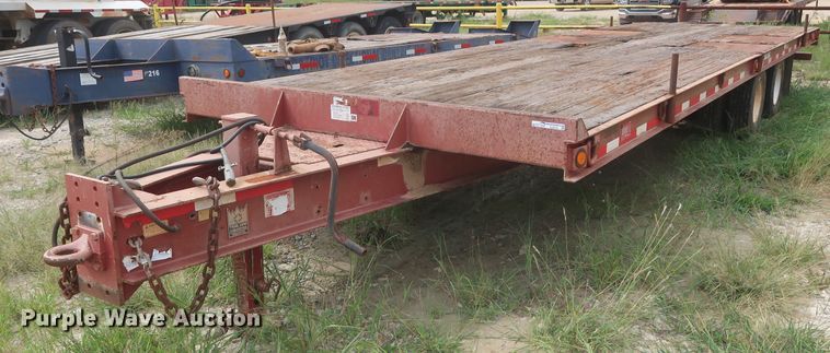 image for item HJ9378 2009 Trail King equipment trailer