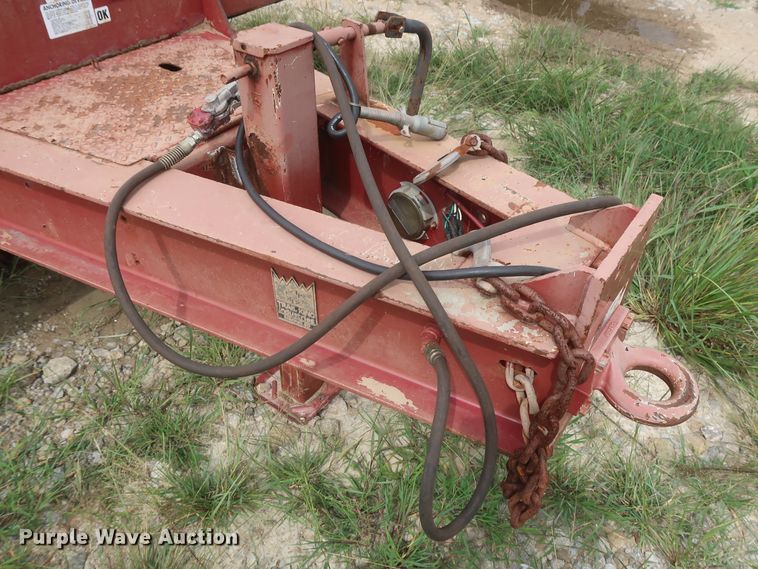 image for item HJ9378 2009 Trail King equipment trailer