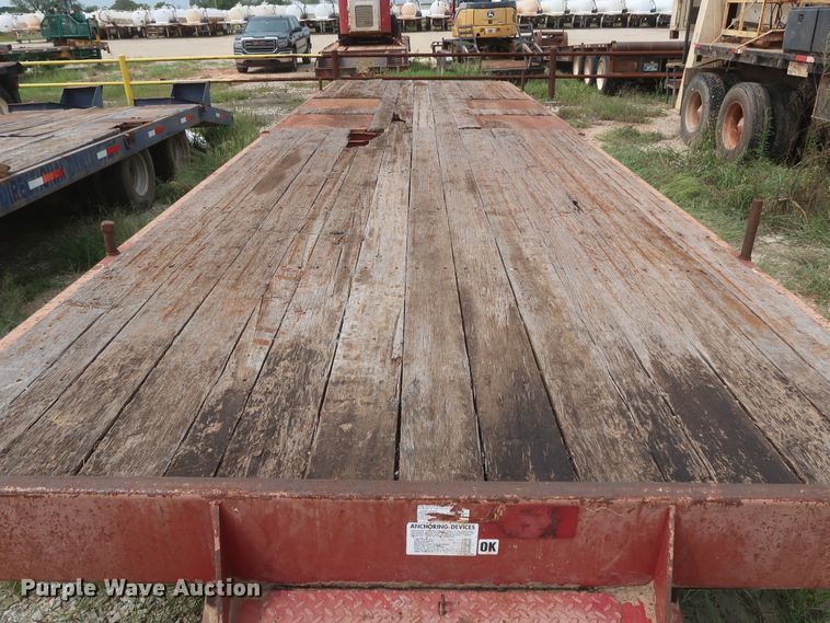 image for item HJ9378 2009 Trail King equipment trailer