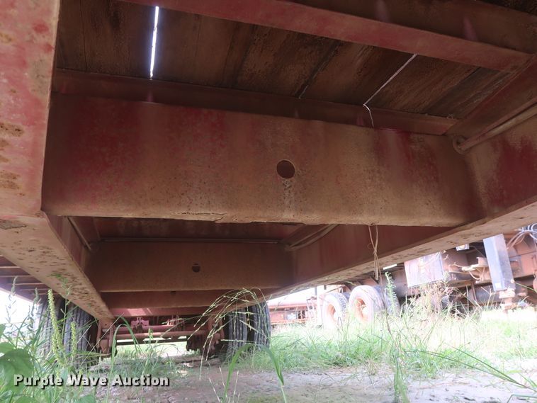 image for item HJ9378 2009 Trail King equipment trailer