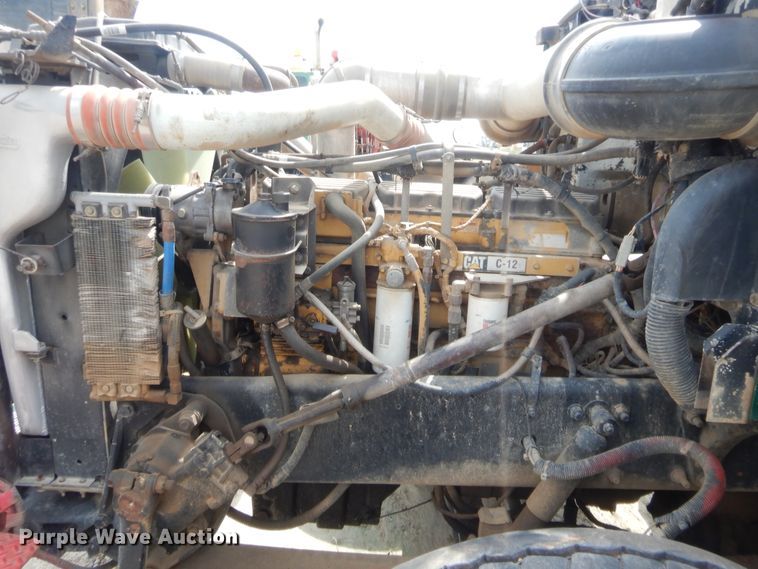 image for item HJ9379 2001 Peterbilt 378  semi truck