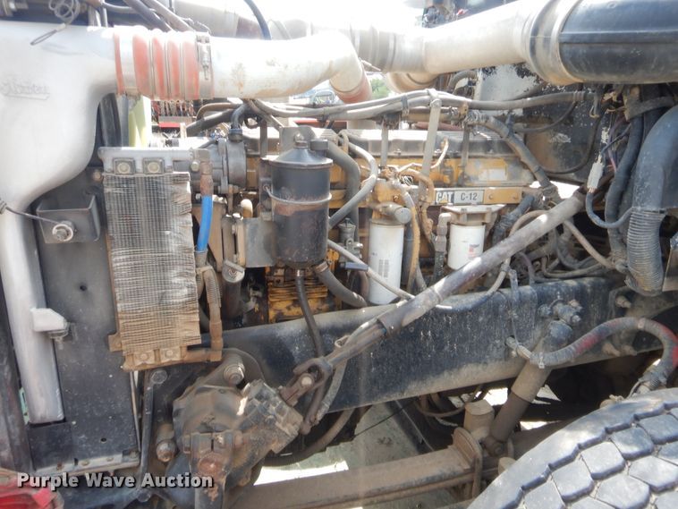 image for item HJ9379 2001 Peterbilt 378  semi truck