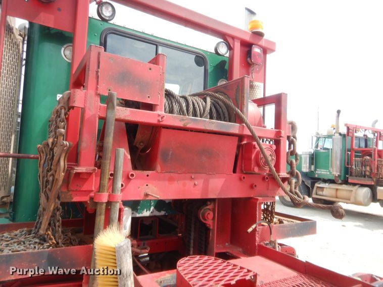 image for item HJ9379 2001 Peterbilt 378  semi truck