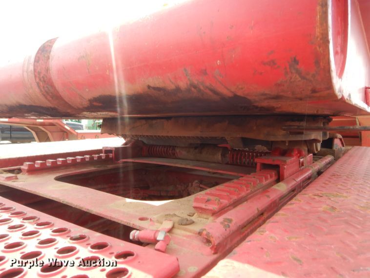 image for item HJ9379 2001 Peterbilt 378  semi truck