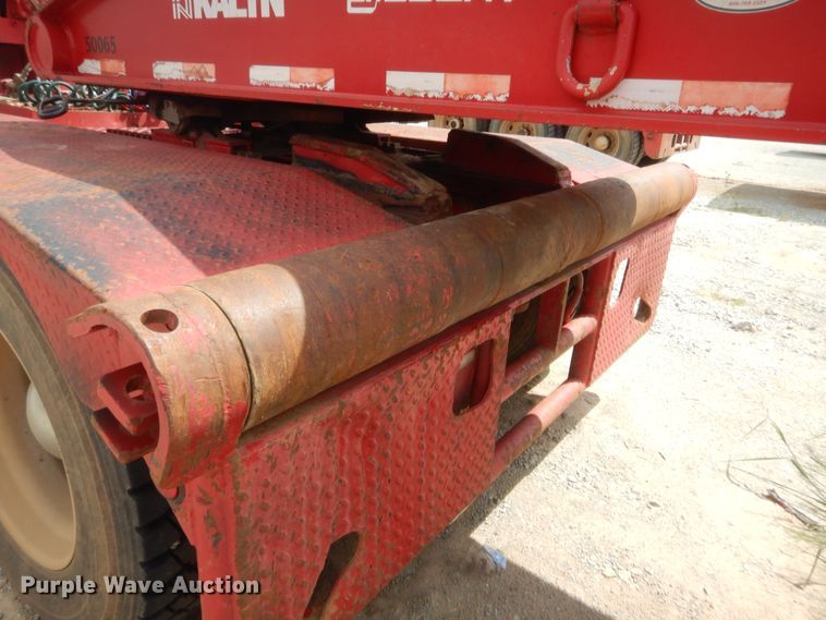 image for item HJ9379 2001 Peterbilt 378  semi truck