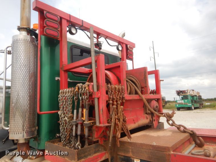 image for item HJ9380 2002 Peterbilt 357  semi truck