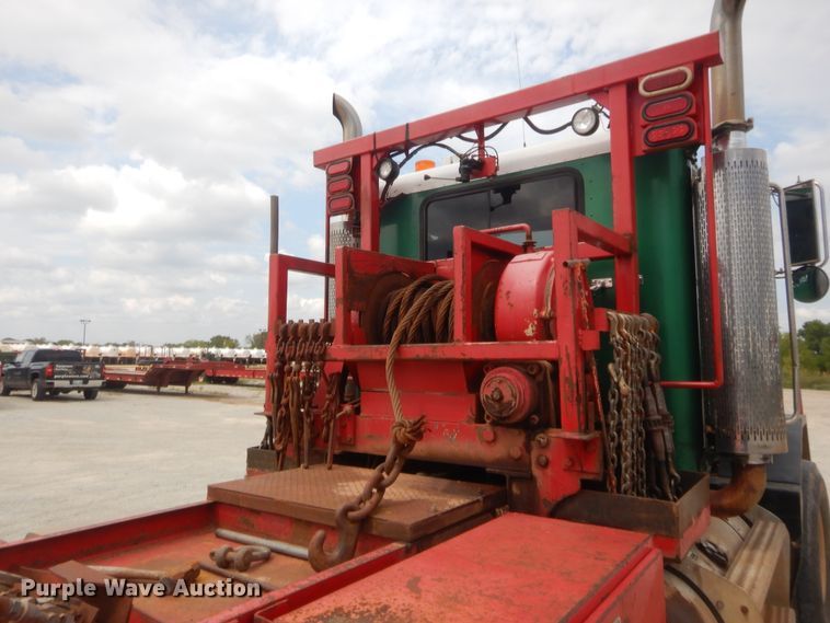 image for item HJ9380 2002 Peterbilt 357  semi truck