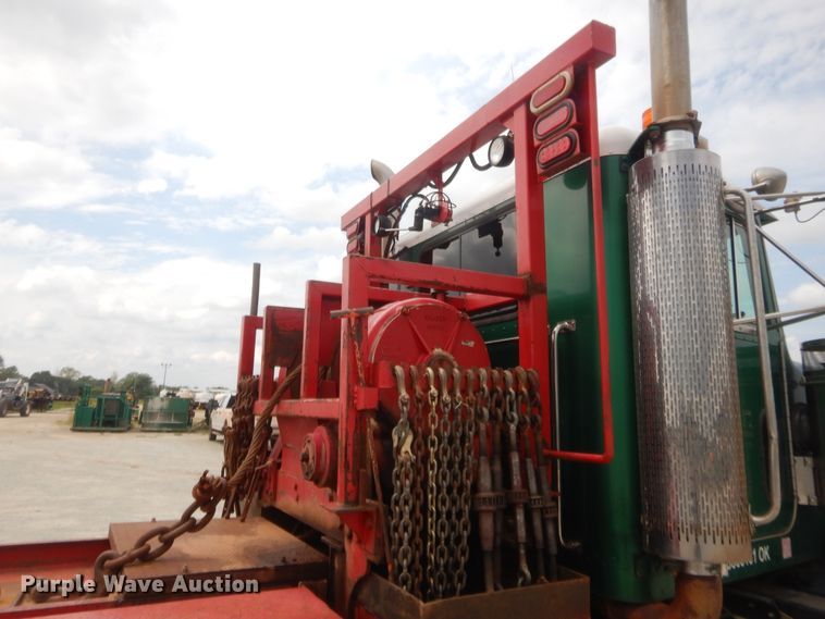 image for item HJ9380 2002 Peterbilt 357  semi truck