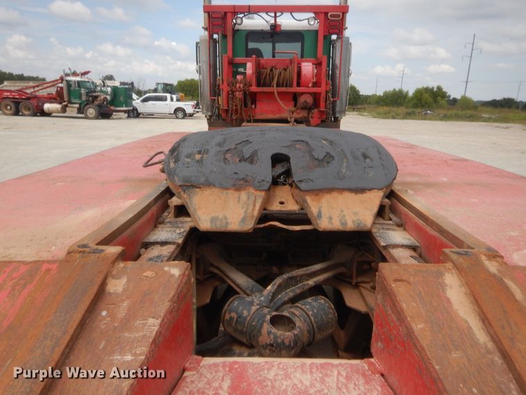 image for item HJ9380 2002 Peterbilt 357  semi truck