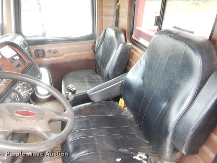 image for item HJ9380 2002 Peterbilt 357  semi truck