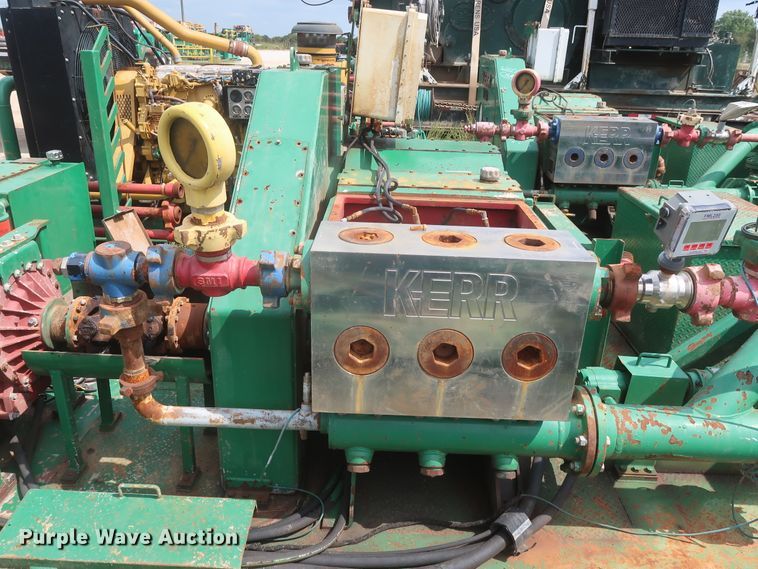 image for item HJ9385 Kerr T60 oil field pump
