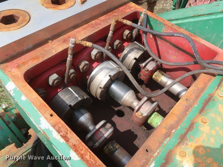 image for item HJ9385 Kerr T60 oil field pump