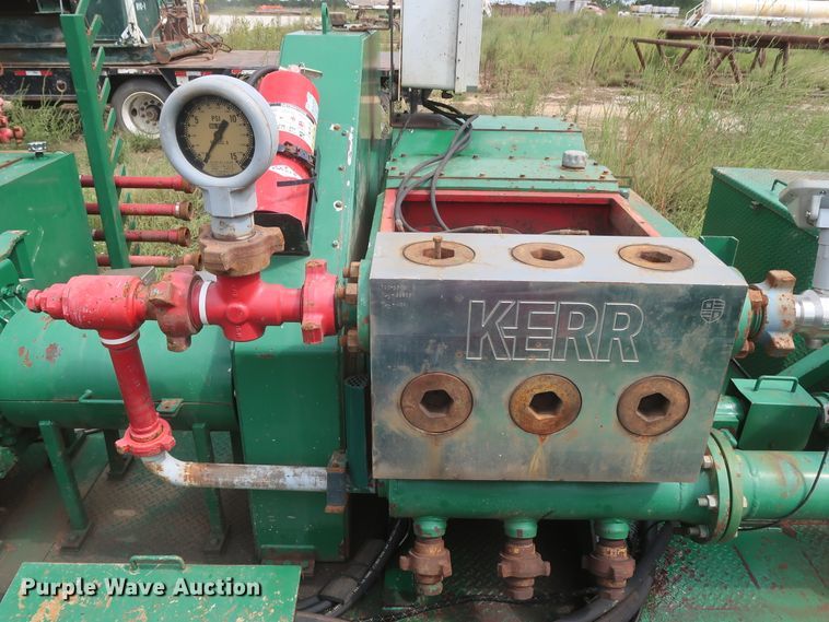 image for item HJ9387 Kerr T60 oil field pump