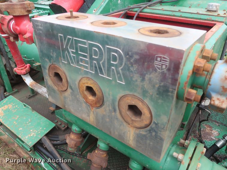 image for item HJ9387 Kerr T60 oil field pump