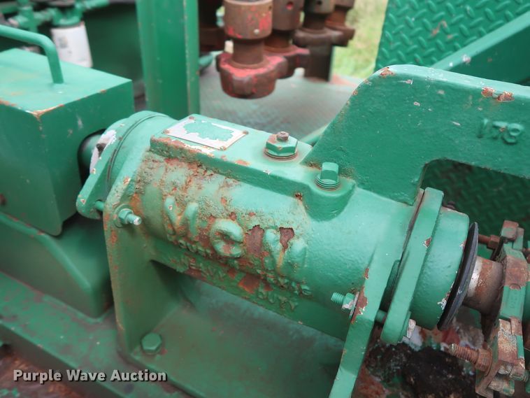 image for item HJ9387 Kerr T60 oil field pump