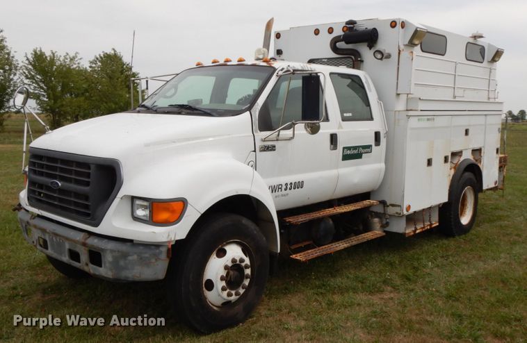 image for item HJ9604 2000 Ford F750 Super Duty XL  utility truck