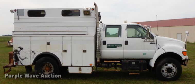 image for item HJ9604 2000 Ford F750 Super Duty XL  utility truck